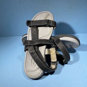 Mountrek Woman's 7B/37 Gray Black Sandal Shoe "LUCY" Quickdry Open Toe